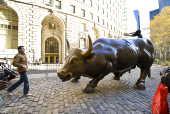 Vista do famoso touro de Wall Street