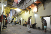 Movimentação de turistas na Casa da Cultura em Recife (PE)
